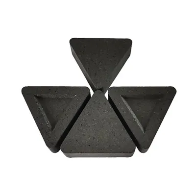 Carboncino con dita quadrate